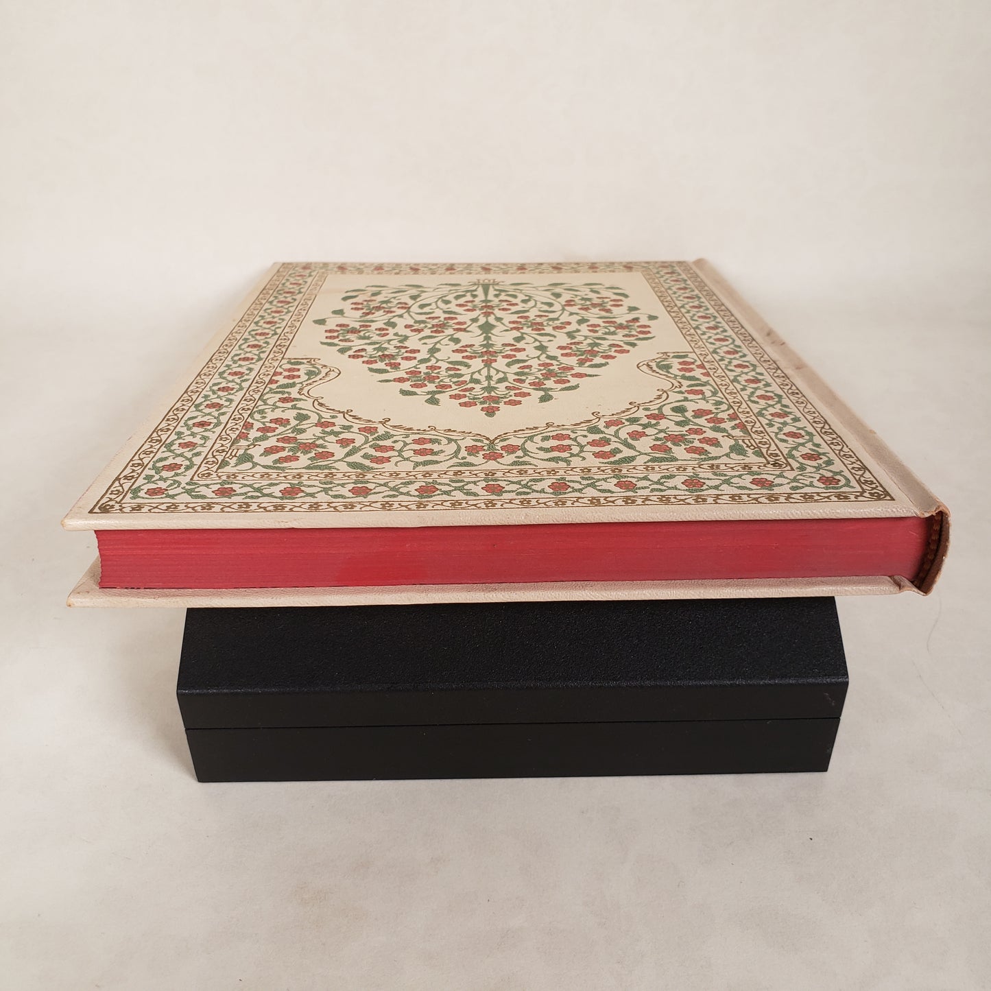 The Rubaiyat of Omar Khayyam - Illustrated 1952 Hardcover