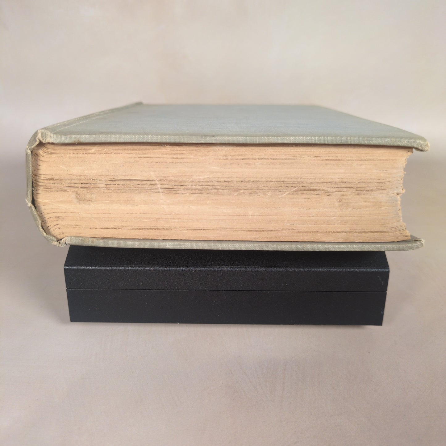 Anna Karenina - Illustrated 1946 Literary Guild Hardcover