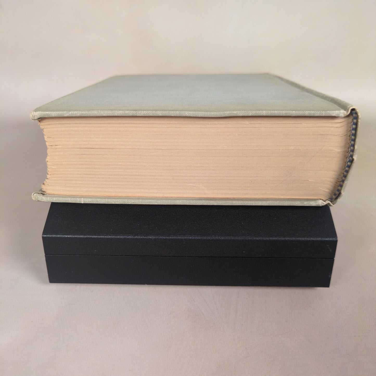 Anna Karenina - Illustrated 1946 Literary Guild Hardcover