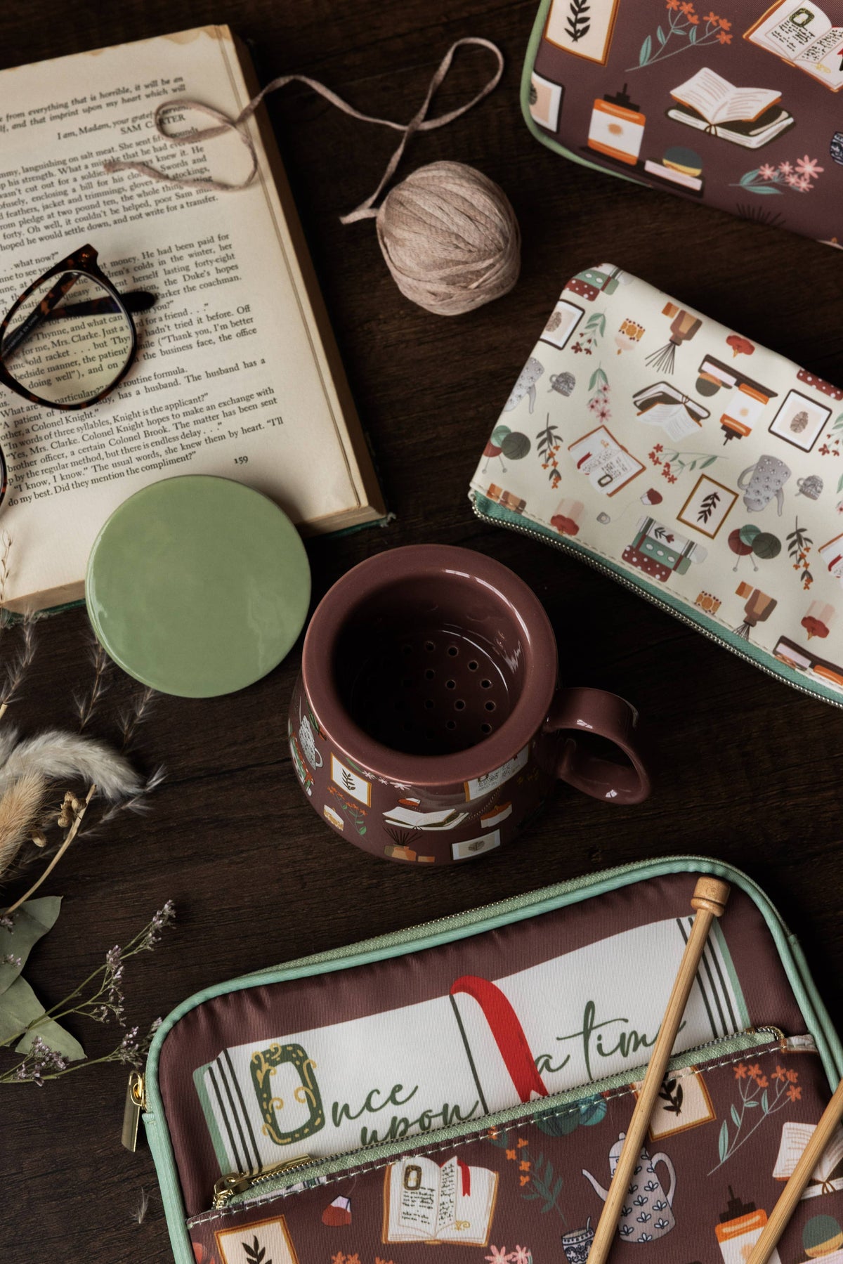Book Nook Tea Infuser Mug