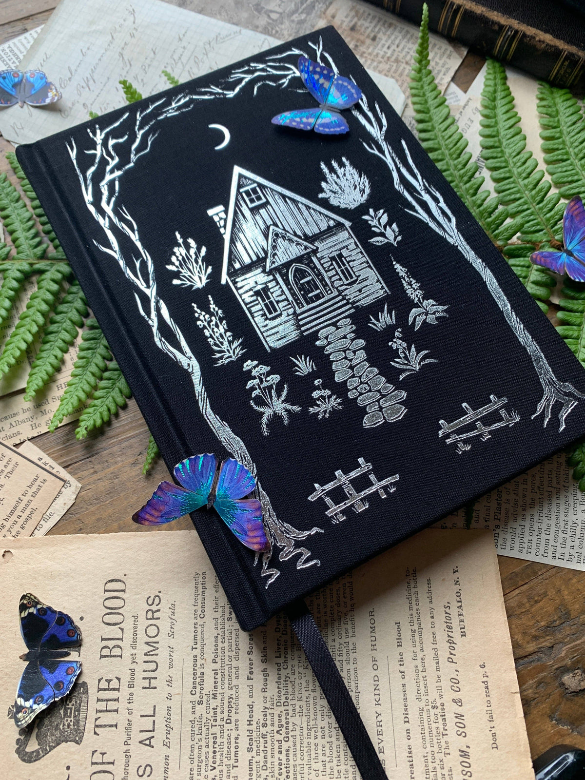 The Grimoire - B6 Vegan Lined Notebook, 120gsm Ivory Paper