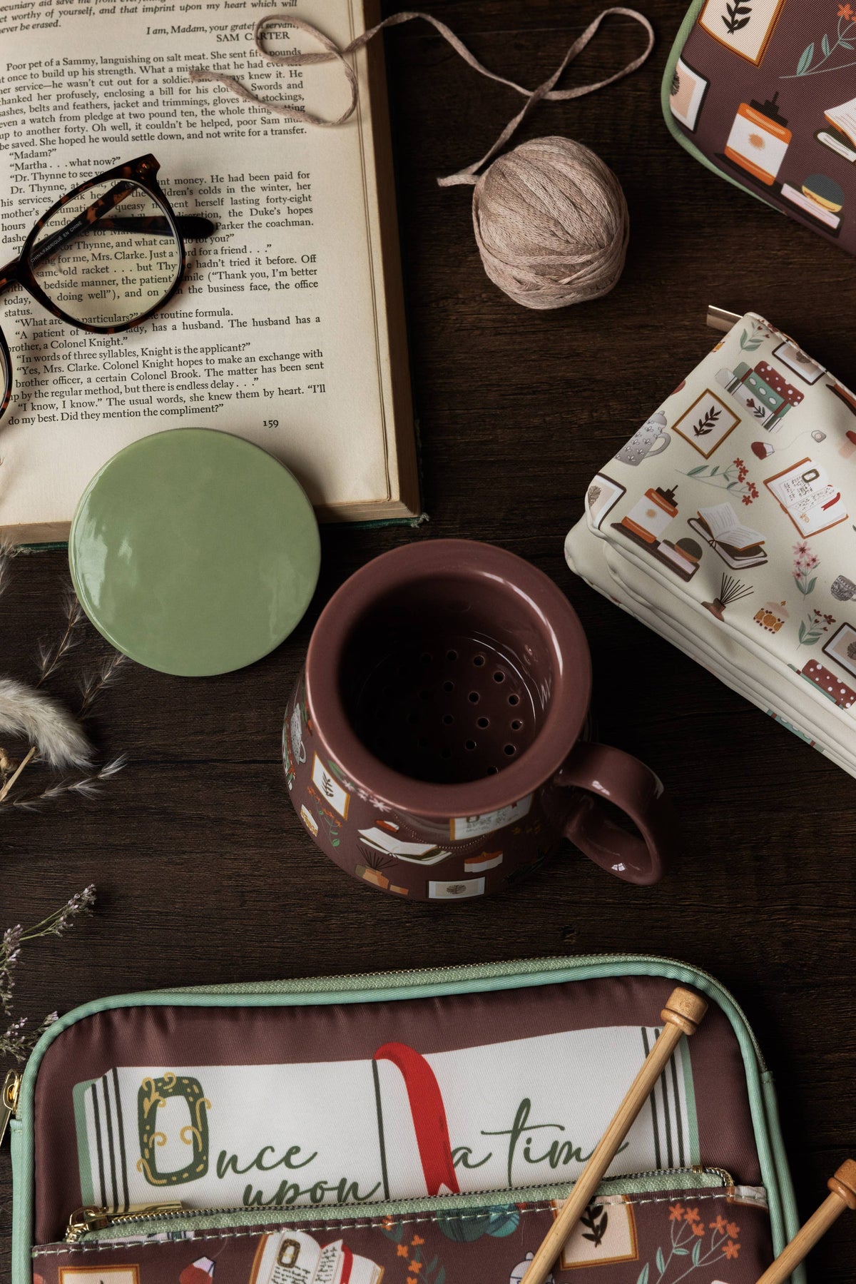 Book Nook Tea Infuser Mug